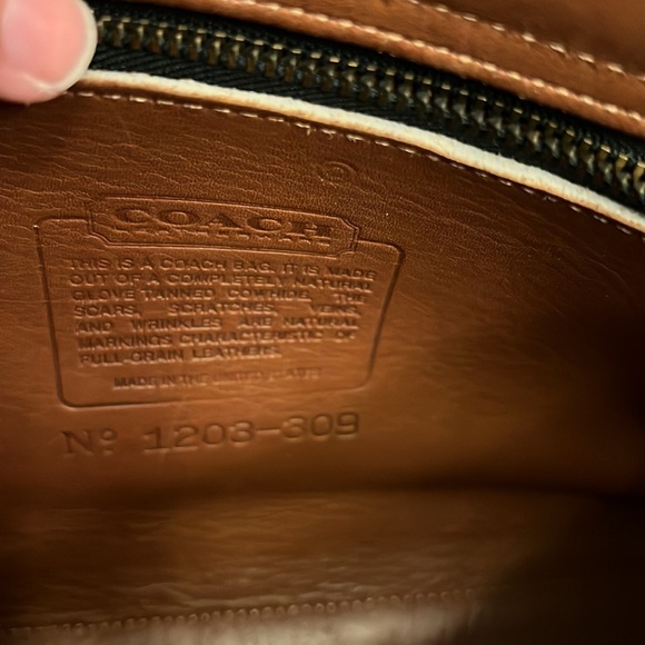 Coach Vintage 9870 British Tan Leather Shoulder Bag – Rare Classic - Picture 12 of 13